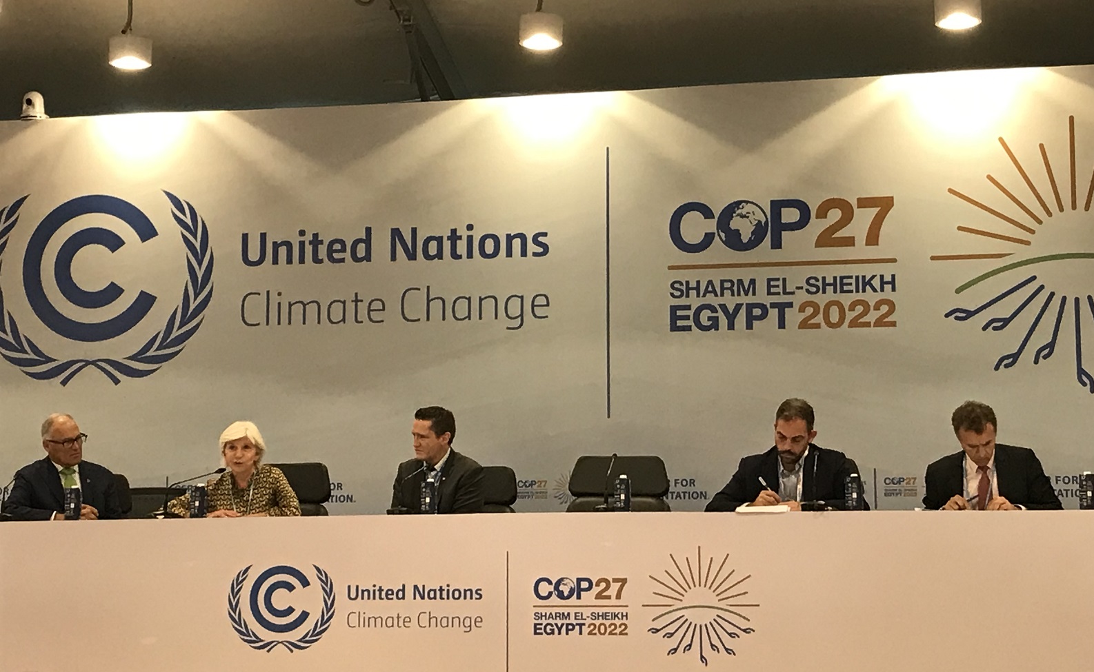 100 000 lidí z celého světa poslalo vzkaz politikům na COP27 v Egyptě!